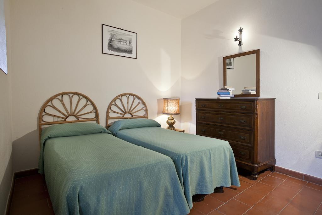 Agriturismo Il Torrione Lecchi Habitación foto
