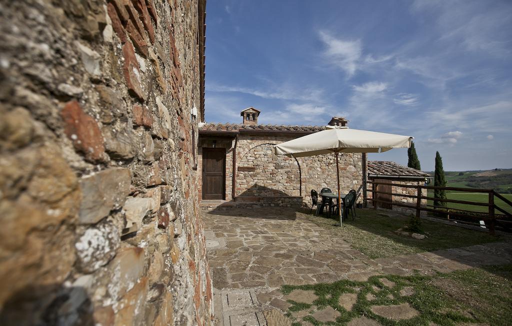 Agriturismo Il Torrione Lecchi Exterior foto