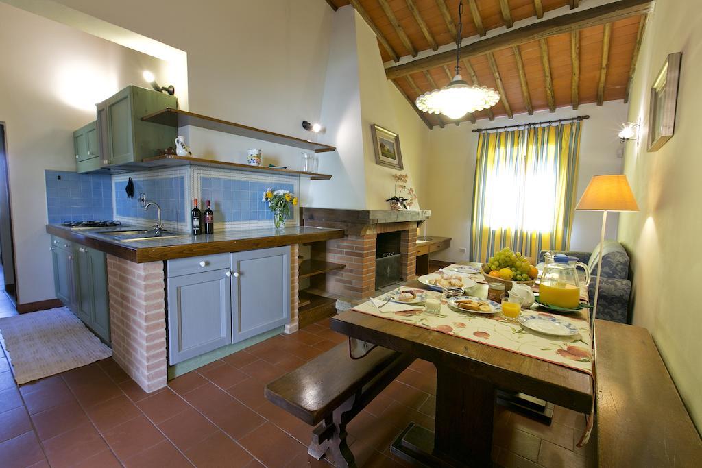 Agriturismo Il Torrione Lecchi Habitación foto
