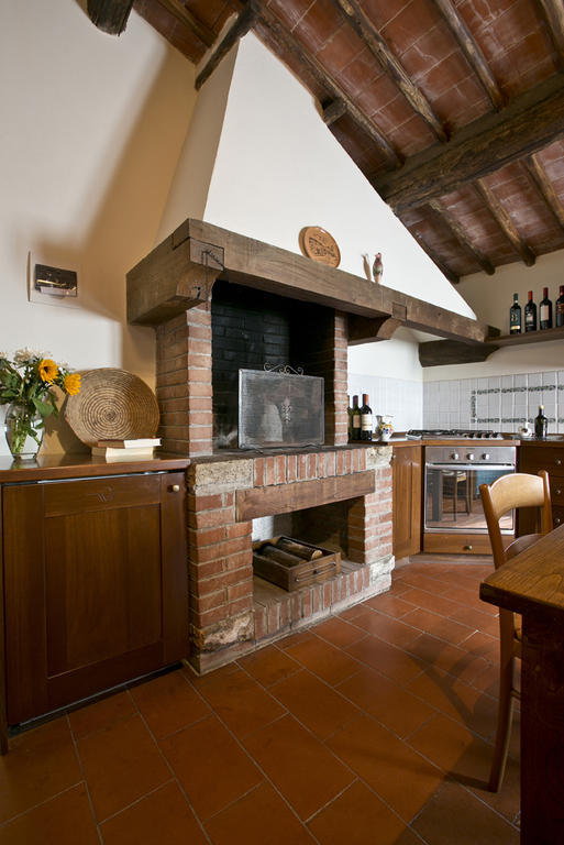 Agriturismo Il Torrione Lecchi Exterior foto